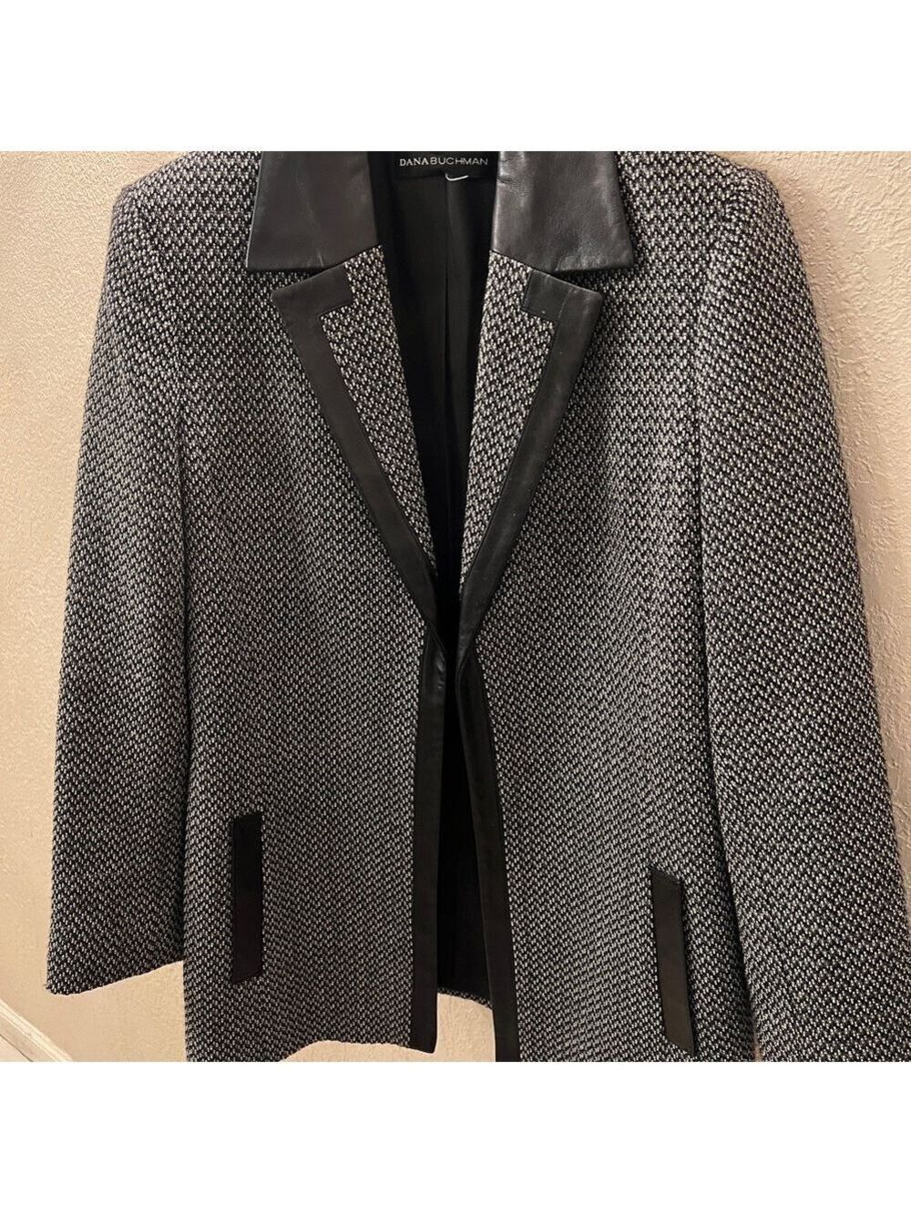 Vintage Dana Buchman Leather & Tweed Blazer with Tailored Silhouette